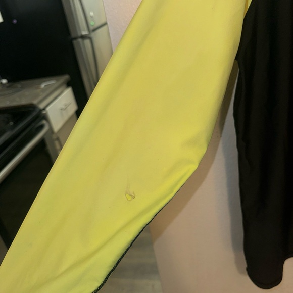 2000s black and green long sleeve Lafroi Rash Guard Base Layer , Men’s medium, - Picture 4 of 4